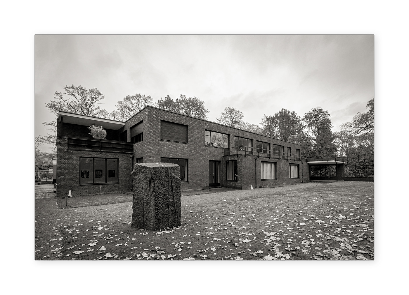 Mies v. d. Rohe in Krefeld-1