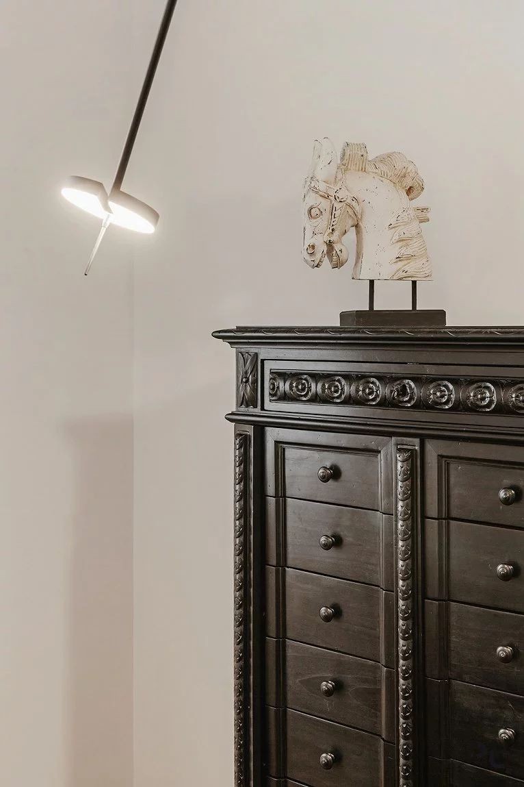 意大利简约大宅的柔和色调空间美学-13