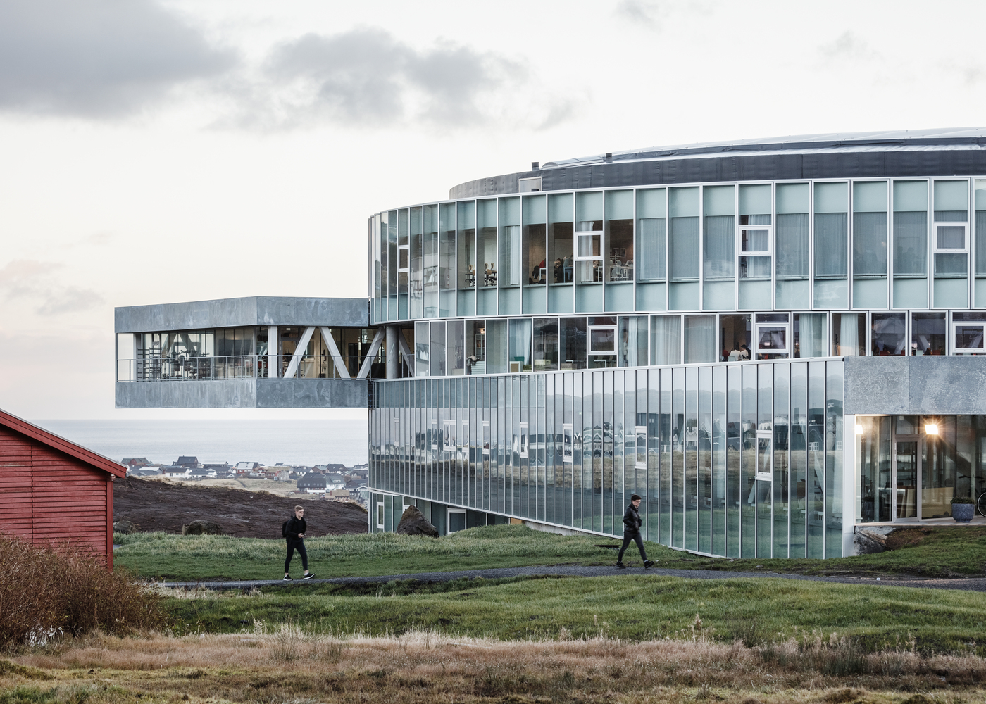 环形庭院中的学习创新基地——Glasir Tórshavn College-12