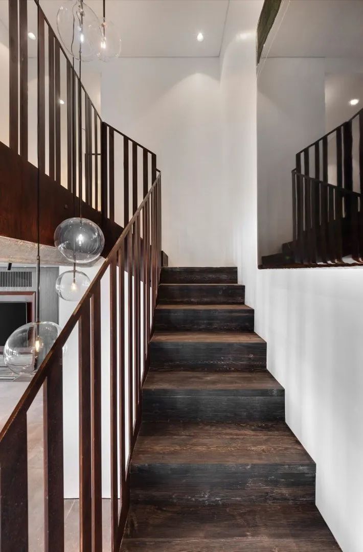 特拉维夫顶层住宅,黑白色调的时尚空间-56