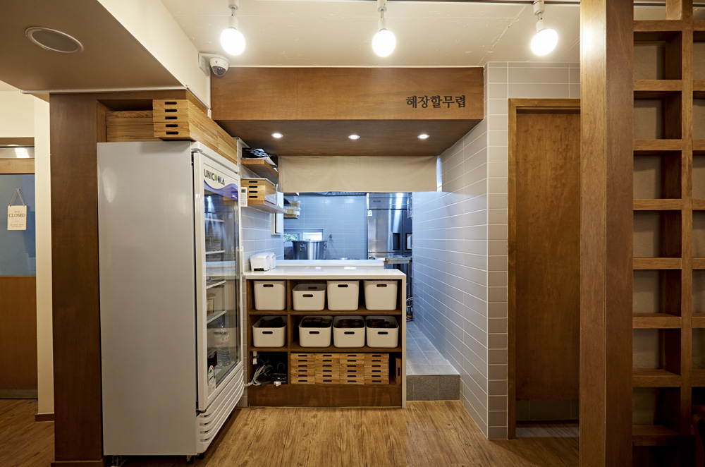 24 平米极简家居，打造温馨宜居空间-11