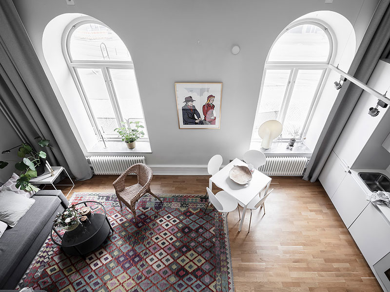 瑞典 30 平米精致公寓，高天花与拱窗打造宽敞空间-18