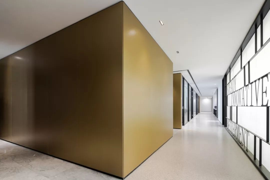 传统匠心情怀的办公空间设计-11