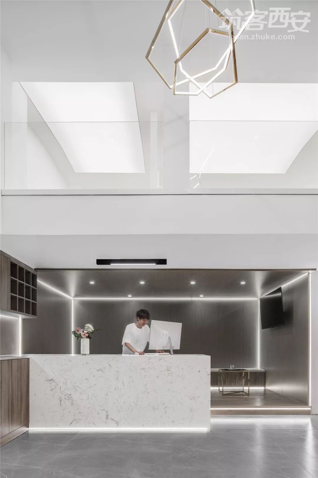 西安 T11 商圈的时尚美发空间 | 打破层高限制,展现极致设计魅力-32