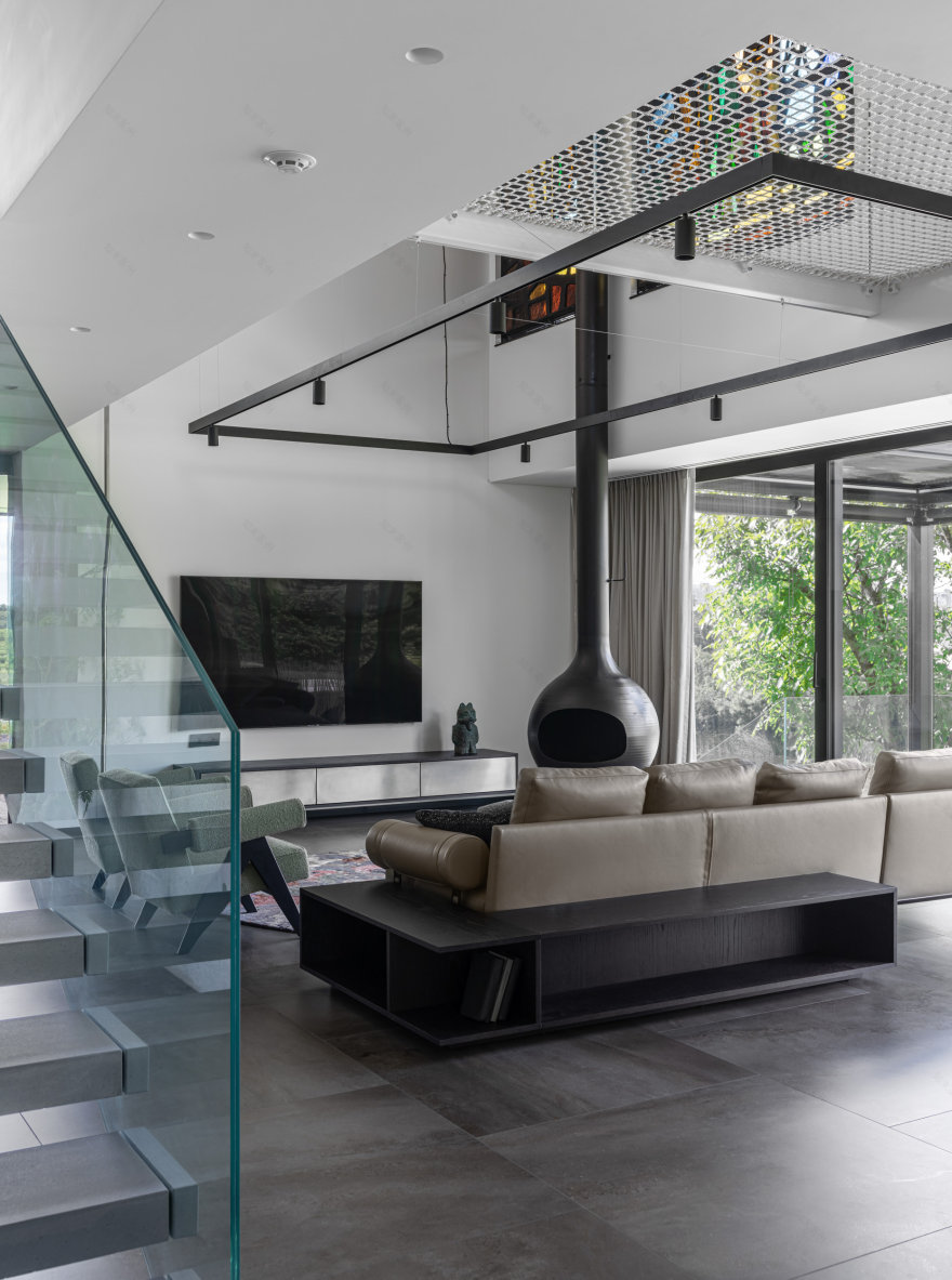 MRIIA 之家
注:由于MRIIA不是常见词汇,不清楚其确切含义,这里按照原文保留其形式进行翻译 丨乌克兰基辅丨MAKHNO Studio和Illia Tovstonog-101