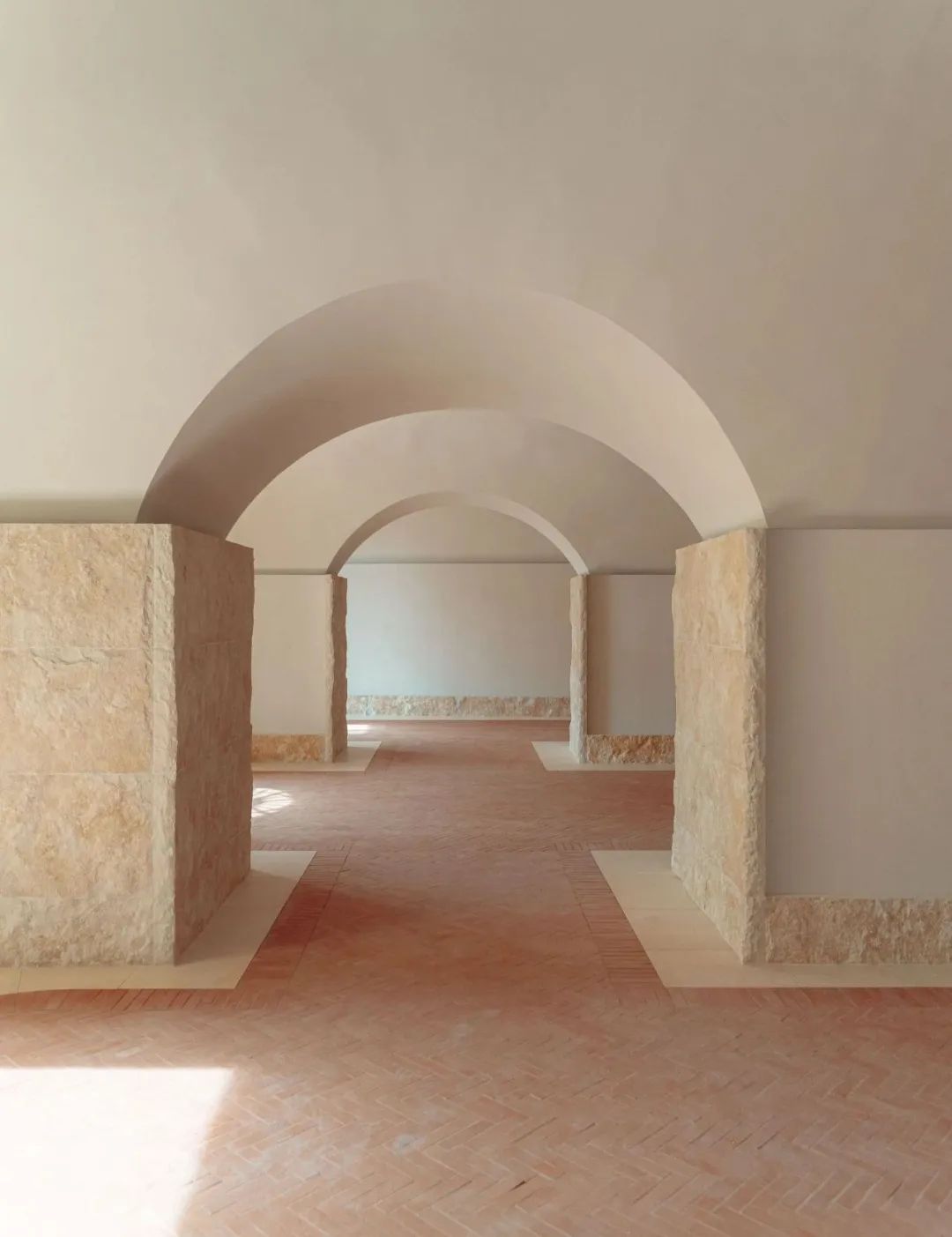 普罗旺斯葡萄园古老城堡重建丨建筑师Amelia Tavella-0