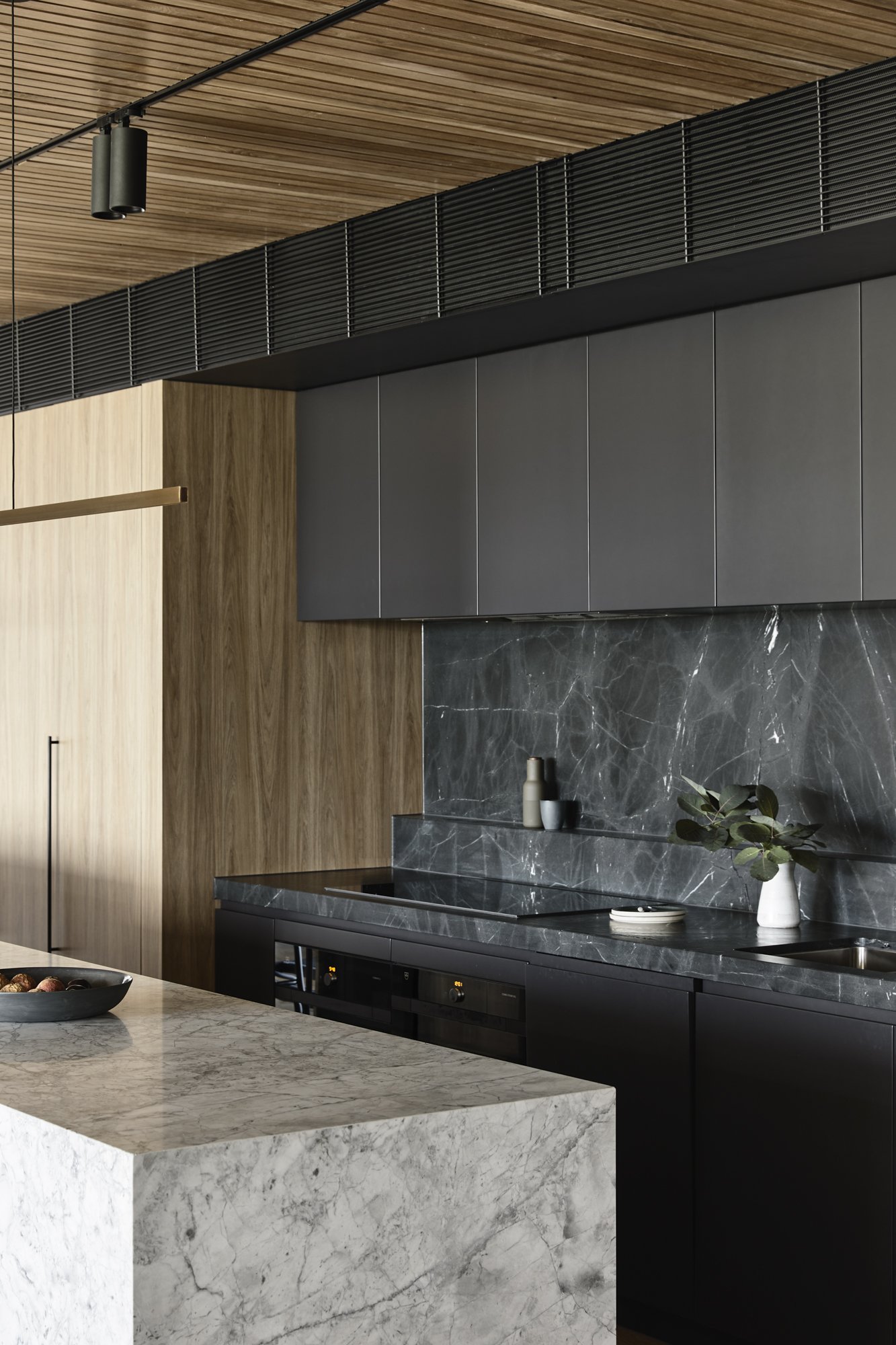 主岭别墅（注：House也可根据实际情况译为住宅府邸等，这里别墅较常用） -45