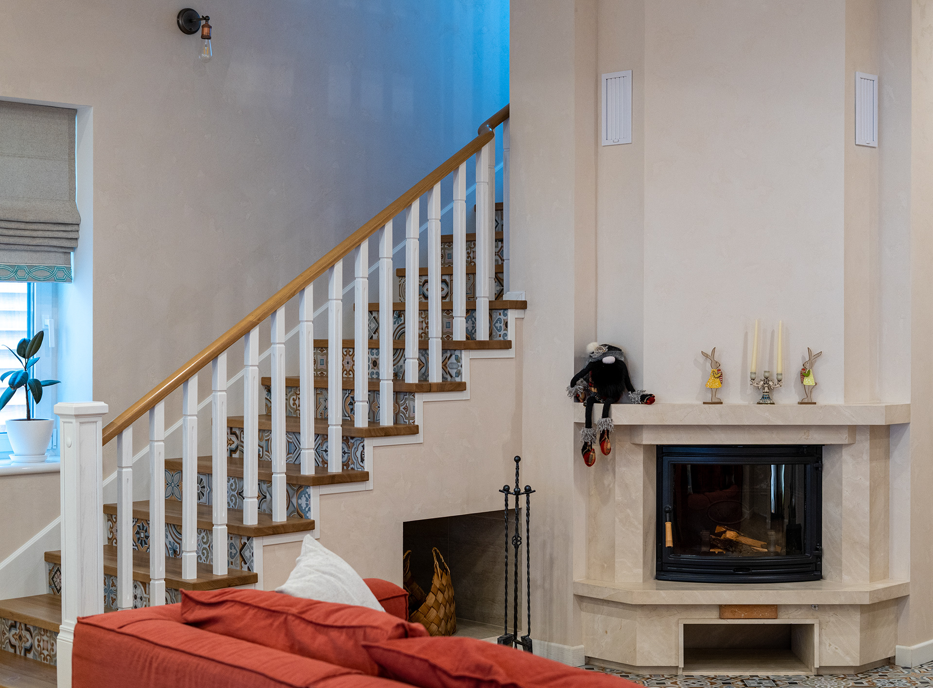 PRIVATE HOUSE: 300 sq.m, (Real)-11