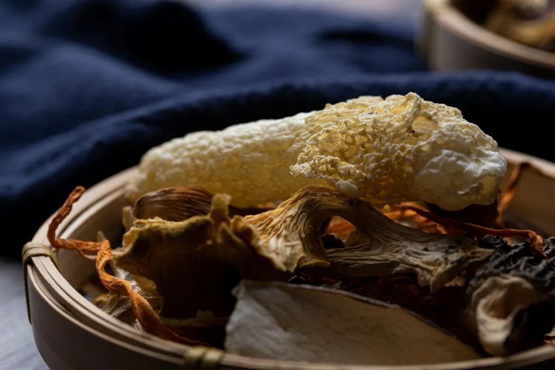 九种菌菇炖出冬日暖心汤丨中国云南-21