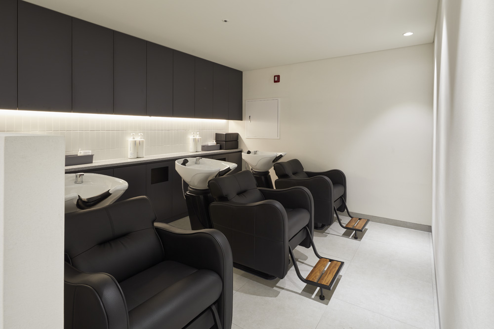 高级灰打造 26 平米奢华美容院-15