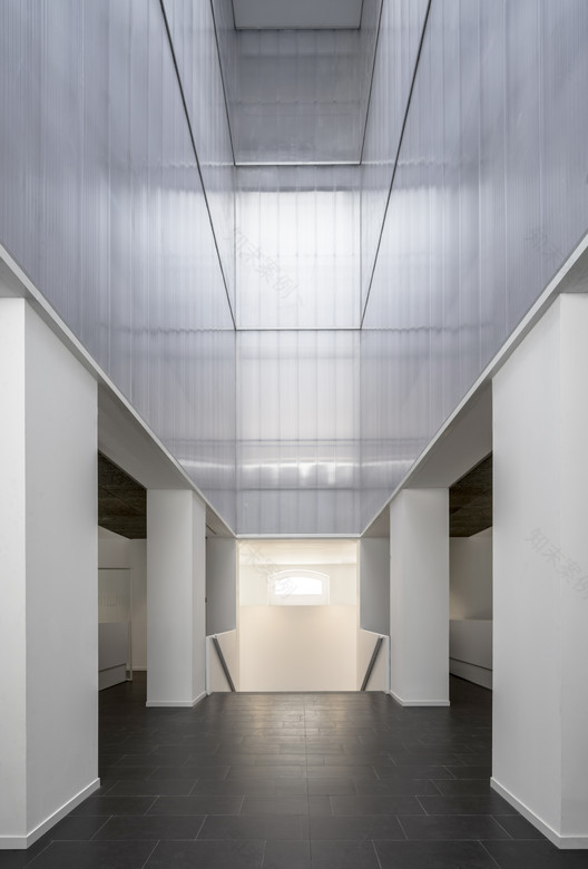 西班牙 Palencia 司法宫殿修复-47