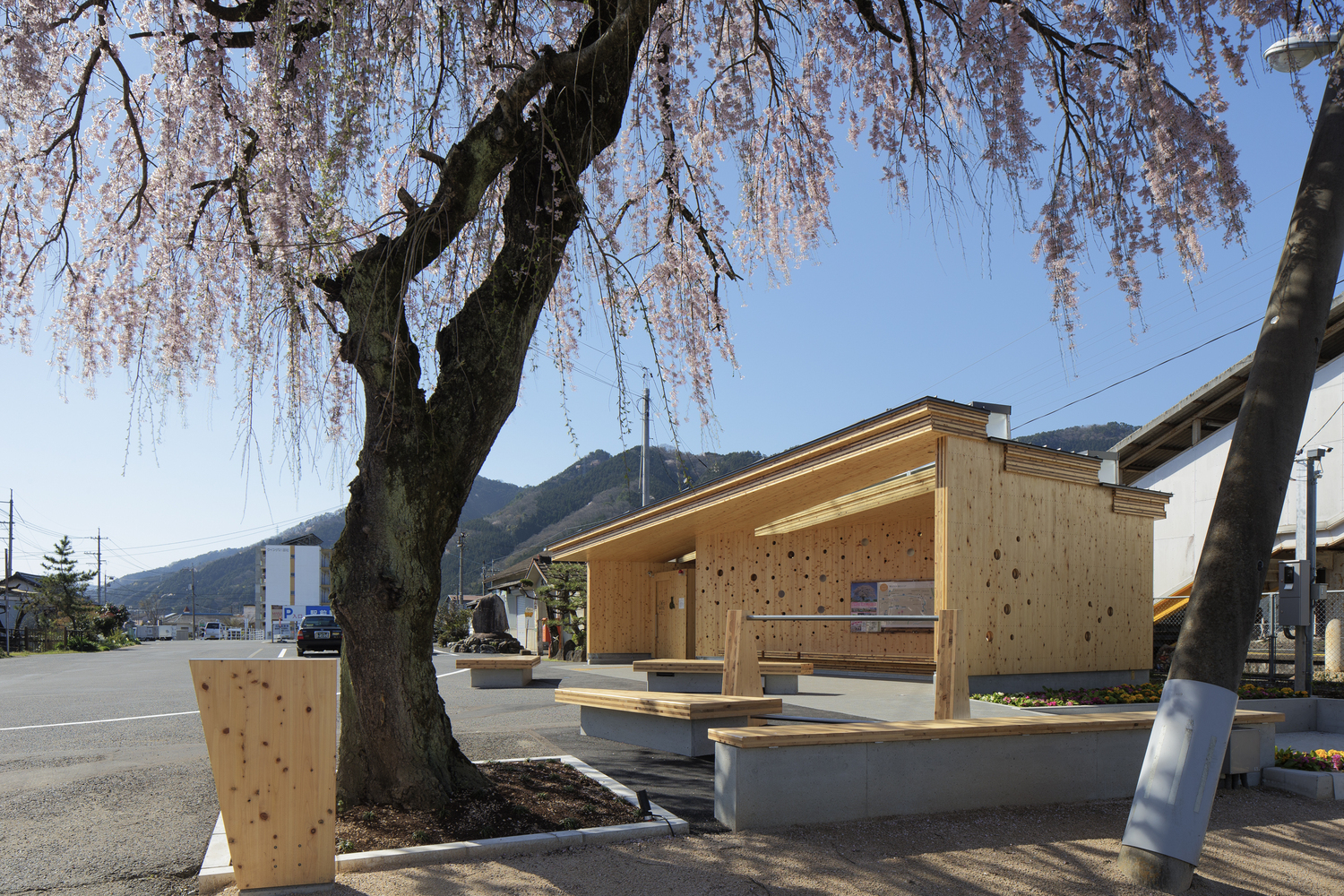 KITERASU Model CLT Building at Kuse Station  ofa-33