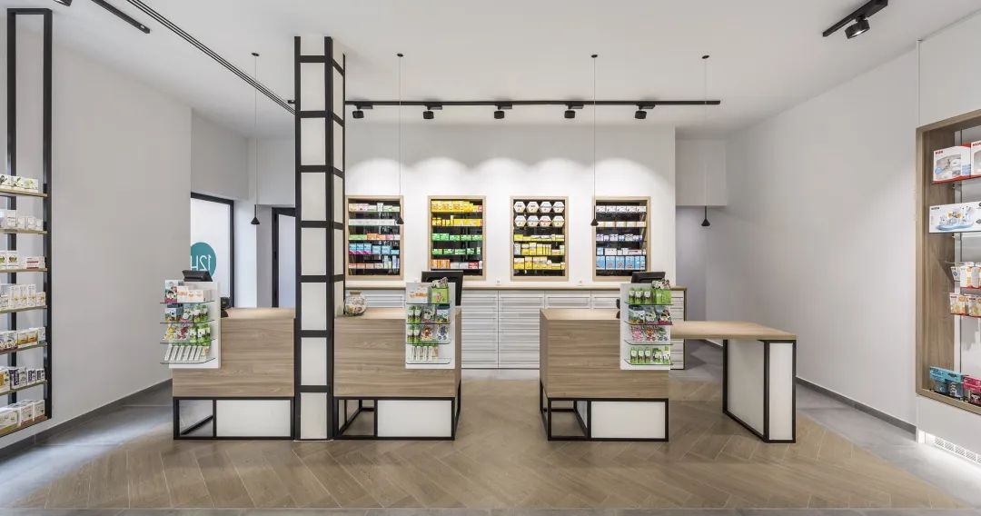 老建筑内的现代药店设计-6