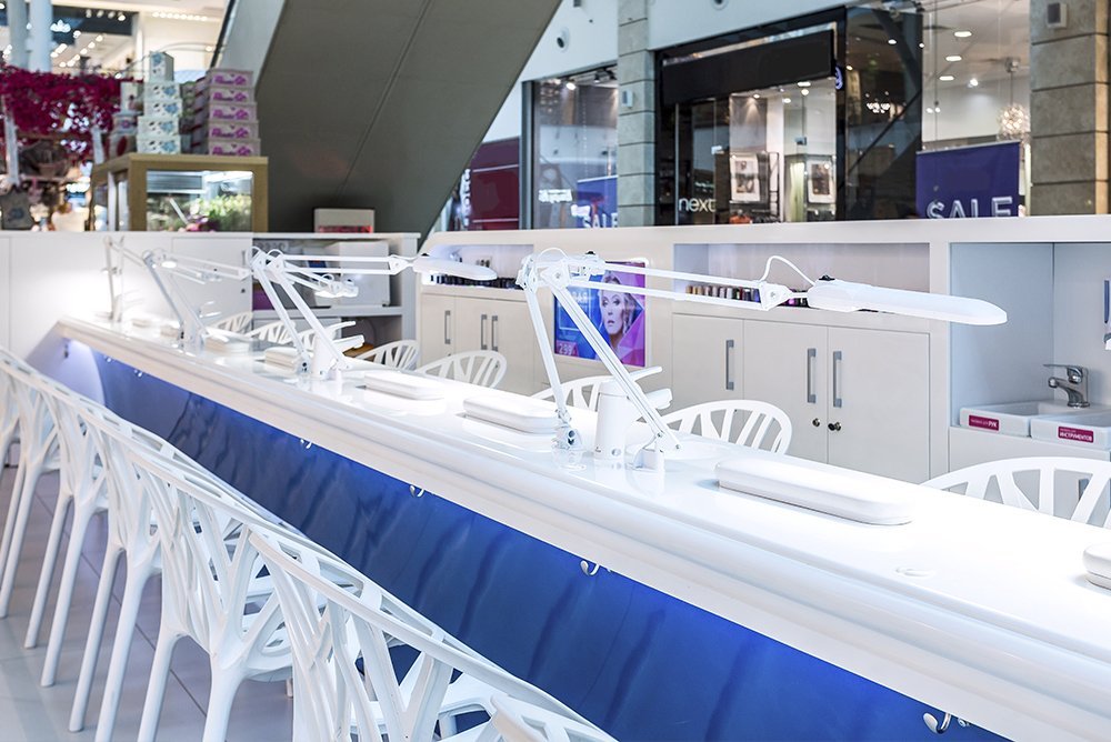 Дизайн островного нэйл-бара для ЛЛ в ТЦ Метрополис-30