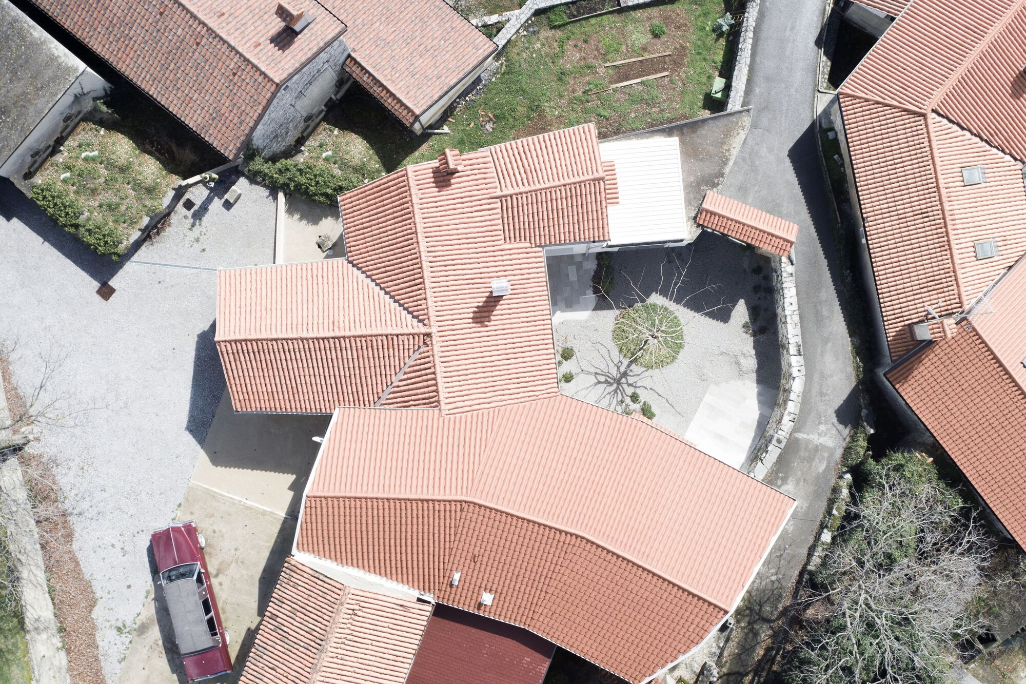 艾伯尔之家丨斯洛文尼亚丨OFIS Architects-13