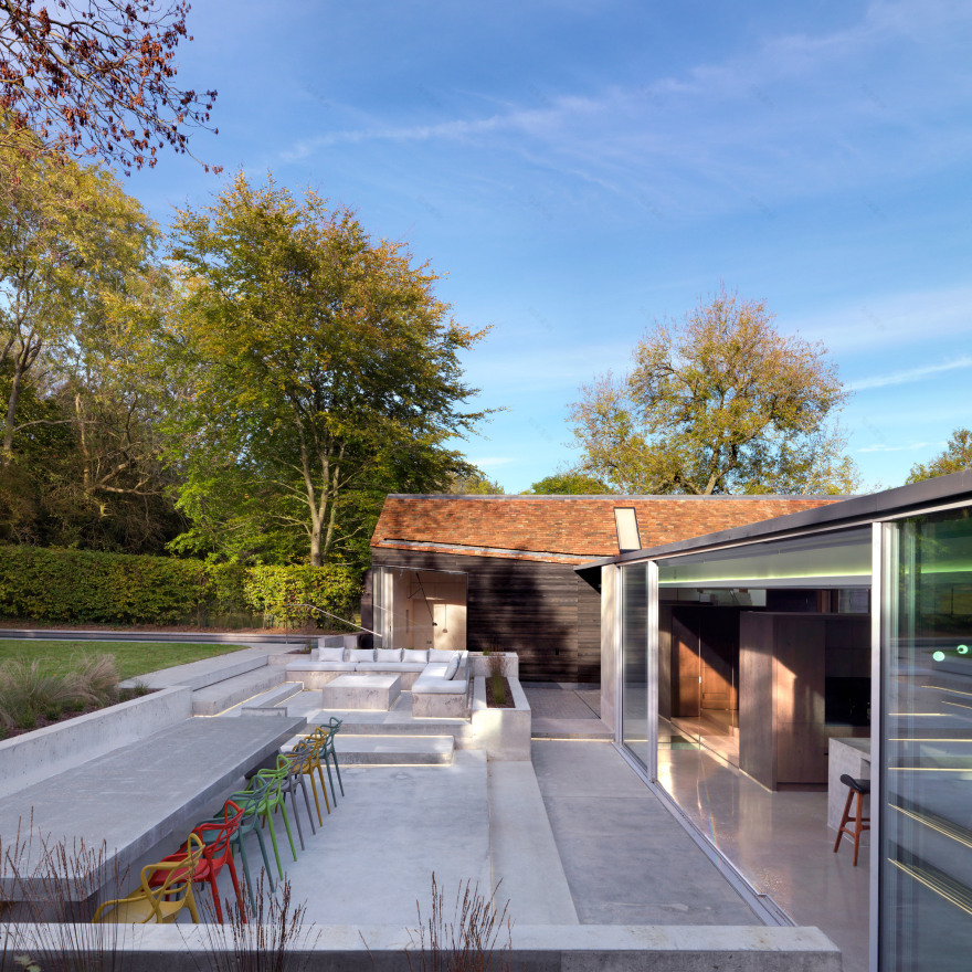Guy Hollaway adds contemporary extension to his country cottage-17