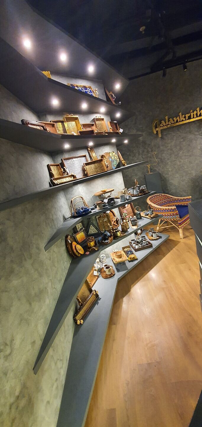 IC04 · 深灰洞穴中的珍宝展示-18