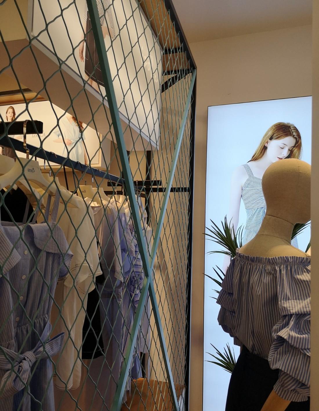 
izola 常州关河大润发-女装 -12