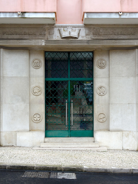 C6 – 门户（依据一般常见语境的意译，因为portals可指门户网站、通道、门户区域等，若这里有特定领域含义，需根据实际情况精准翻译 ） 丨Aurora Arquitectos-12