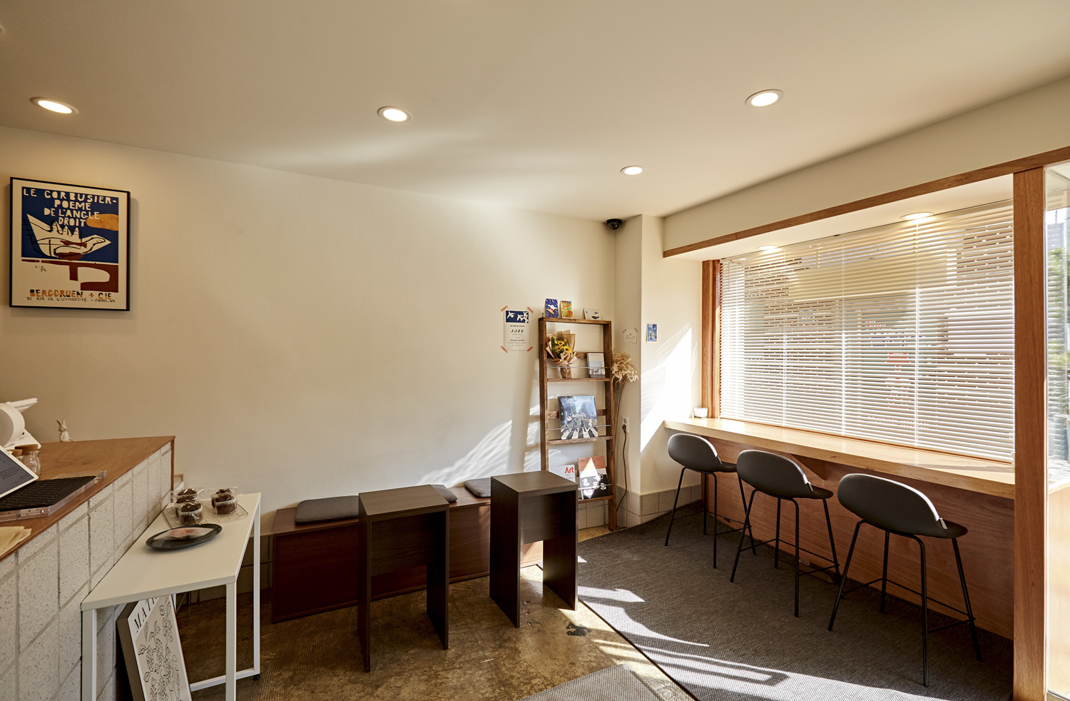 五平米打造极简风格咖啡馆-8