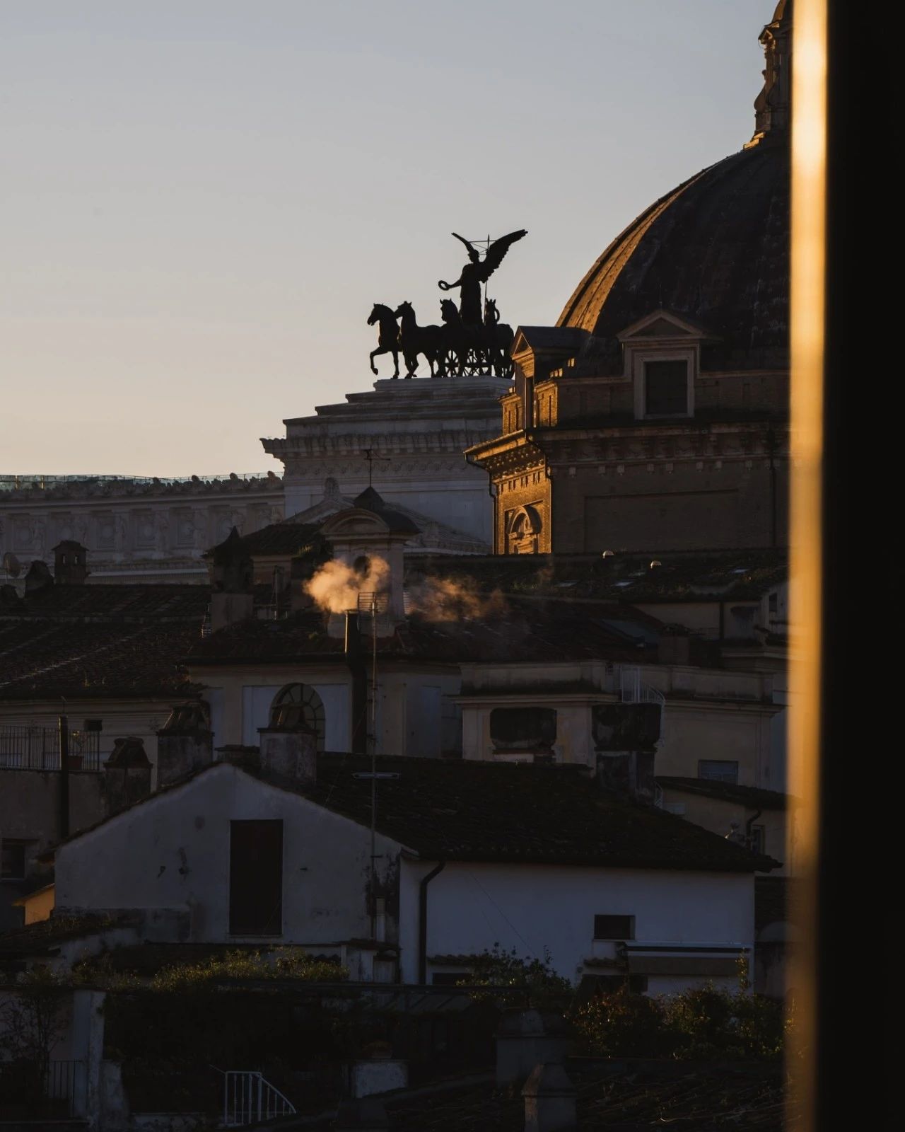 LVMH x 雅高集团全球首家东方快车酒店开幕，老钱风的极致浪漫-12