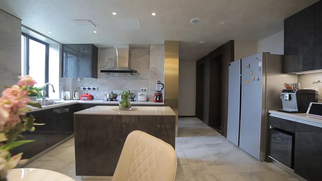 轻奢现代,三居改两居的逆袭之路-40