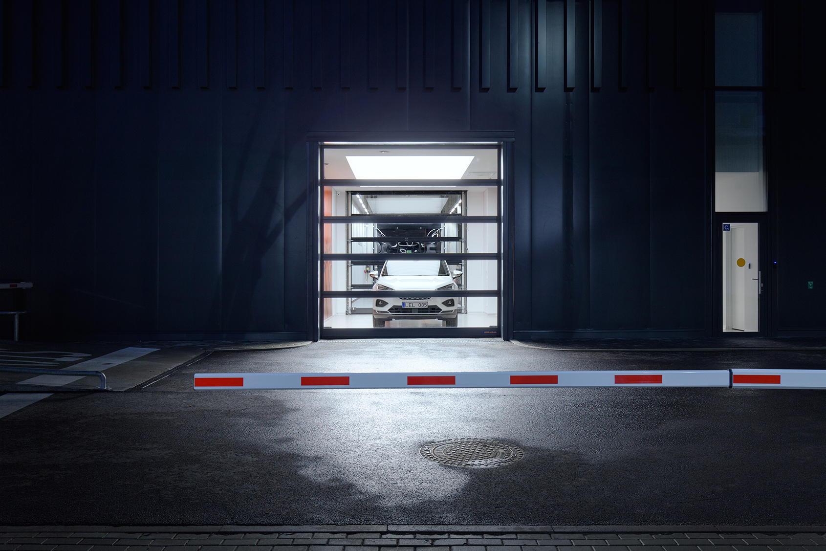 Autojuta 汽车销售服务中心-16