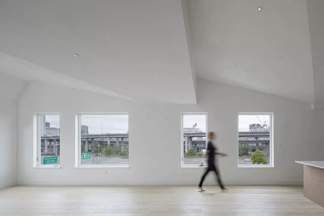 波士顿历史建筑改造的现代住宅典范-29