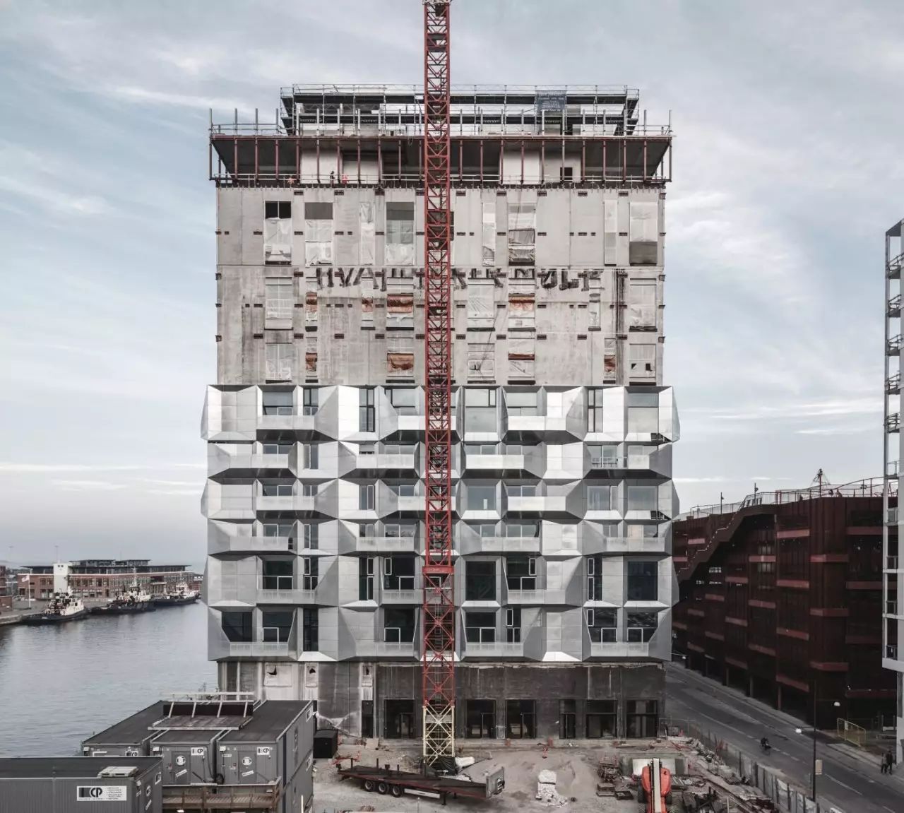 北欧粮库爆改成公寓楼，毛坯的样子比精装更帅气-45