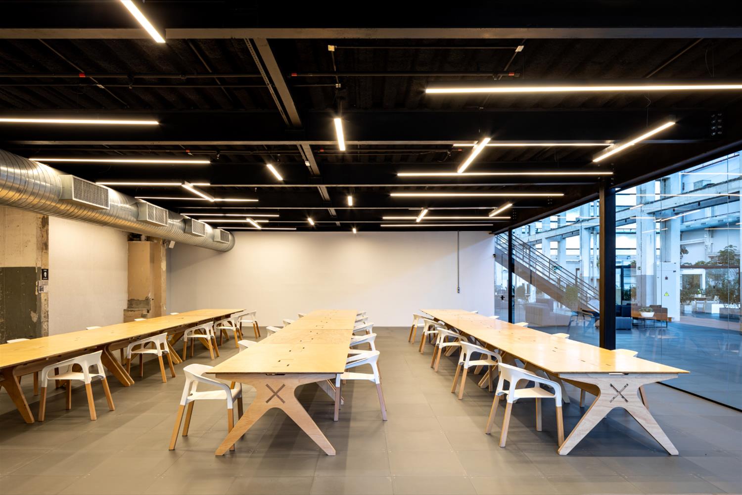 巴西 State Coworking · 灵活办公空间的设计典范-5