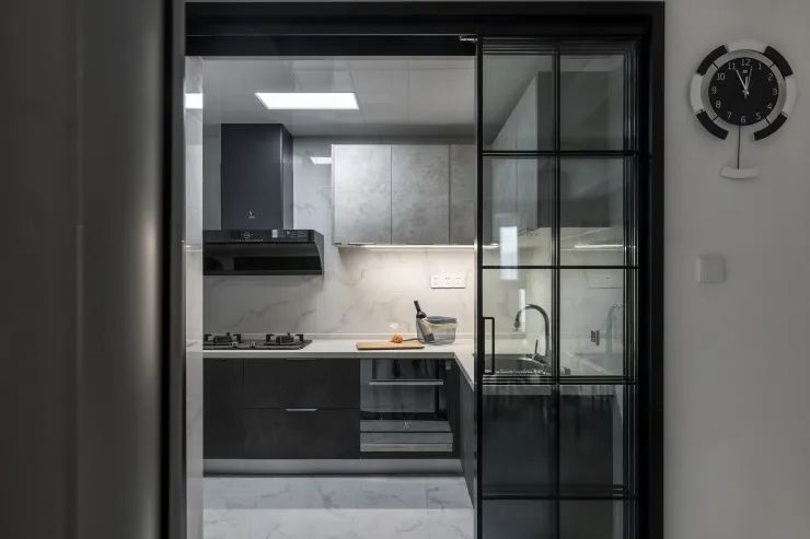 150㎡二手房全改,秒变现代轻奢新家-38