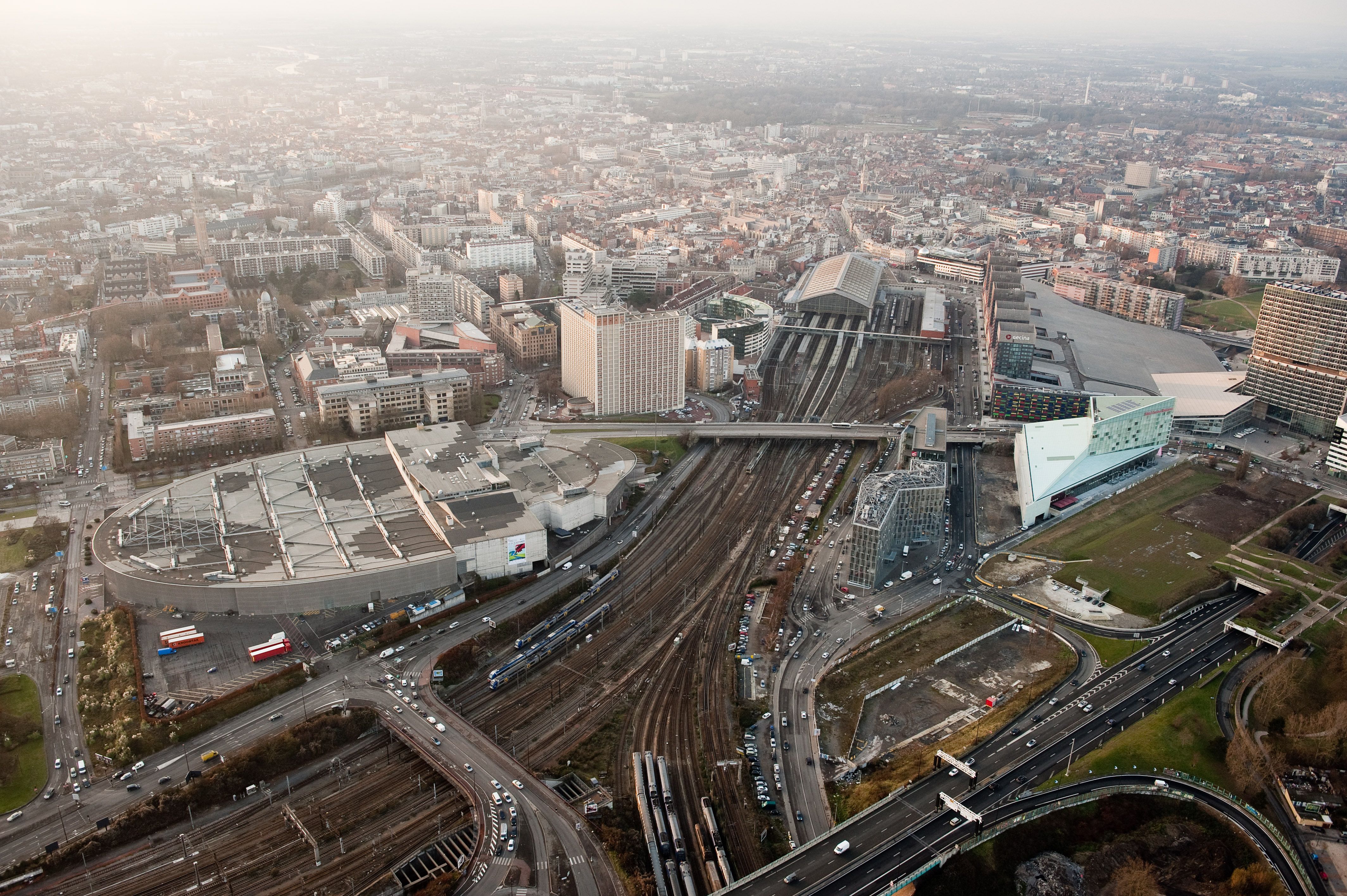 欧亚列车站 · OMA 打造法国里尔城市更新典范-25