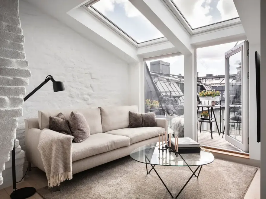 瑞典顶楼 34m2 明亮一居室,空间利用与设计美感完美结合-1