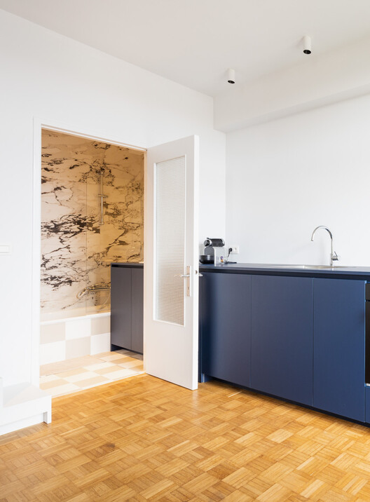 比利时布鲁塞尔现代主义公寓设计丨BÉRÉNICE ET MATHIEU-20