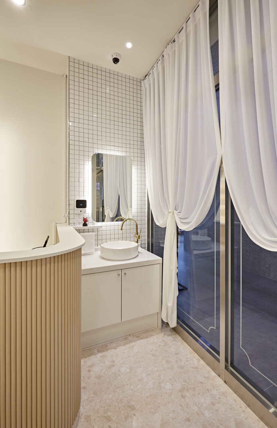 12 平米简约卧室，照明设计是亮点-12