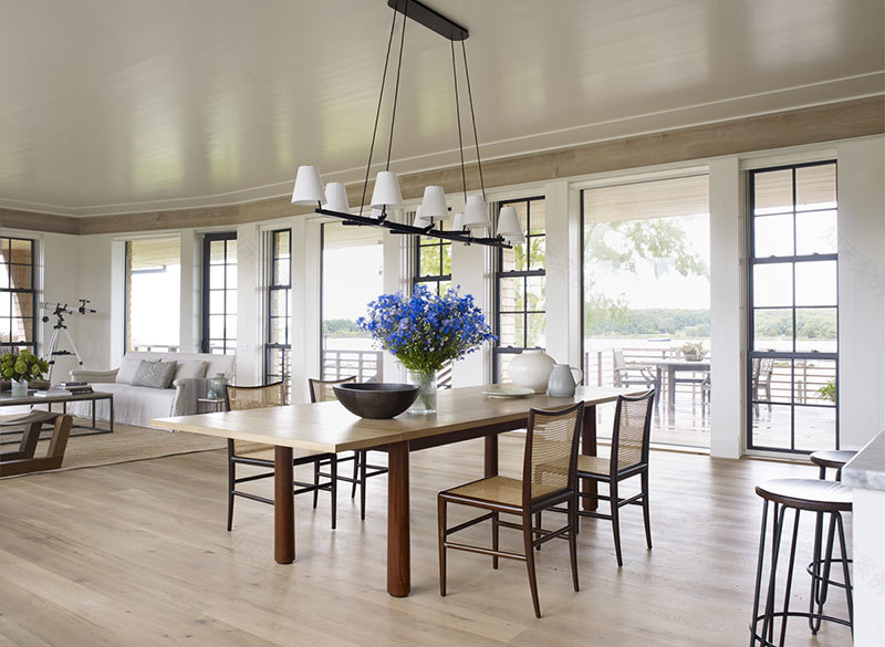 Rhode Island 奇异湖畔小屋,美式传统风格与自然材料的完美融合-7