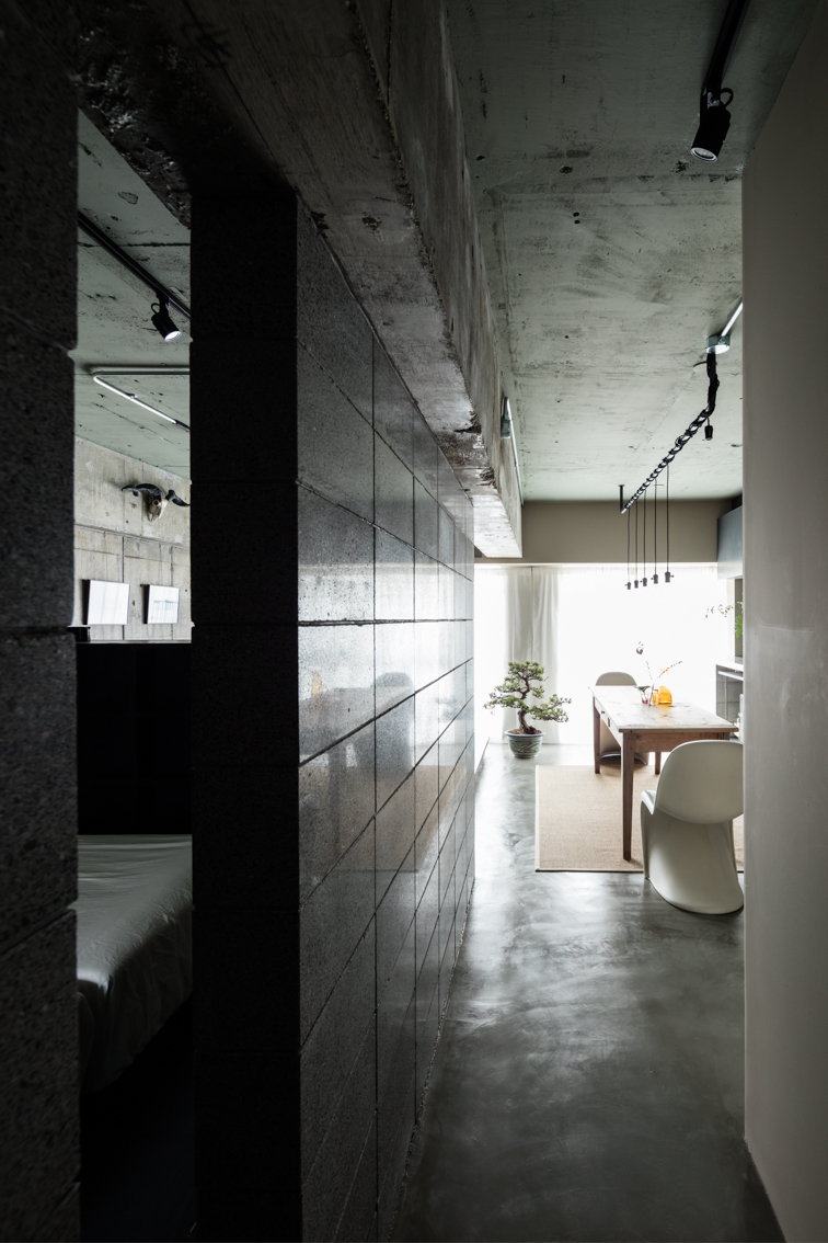 Dwelling With Independent Concrete Block Wall / Asano - Izue Architect Office-30