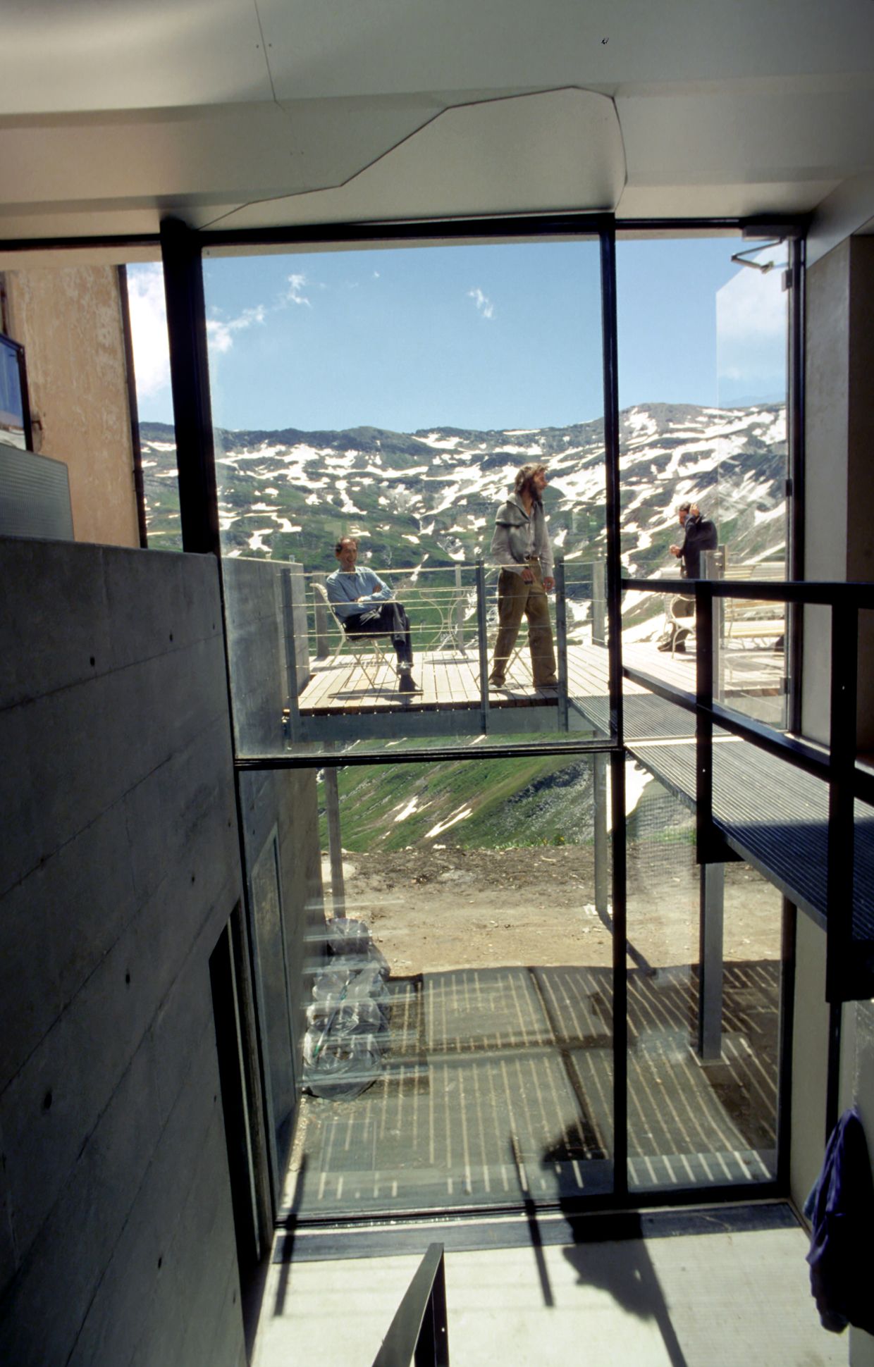 瑞士 Furka Blick 酒店 | 百年历史与现代设计的完美融合-13