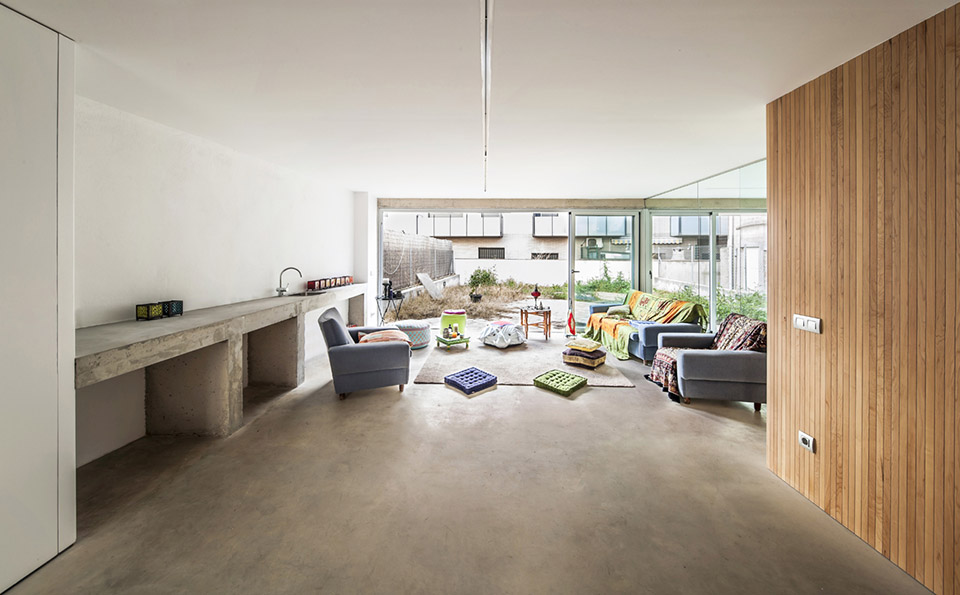 灵活布局的自然光住宅-24