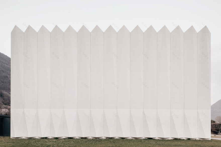 CAFUBE 贝林佐纳殡仪馆丨LOKOMOTIV.archs office-24