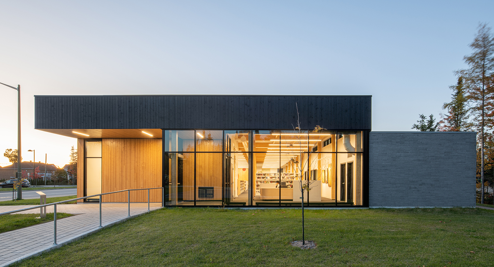 Anne-Hébert Library-6