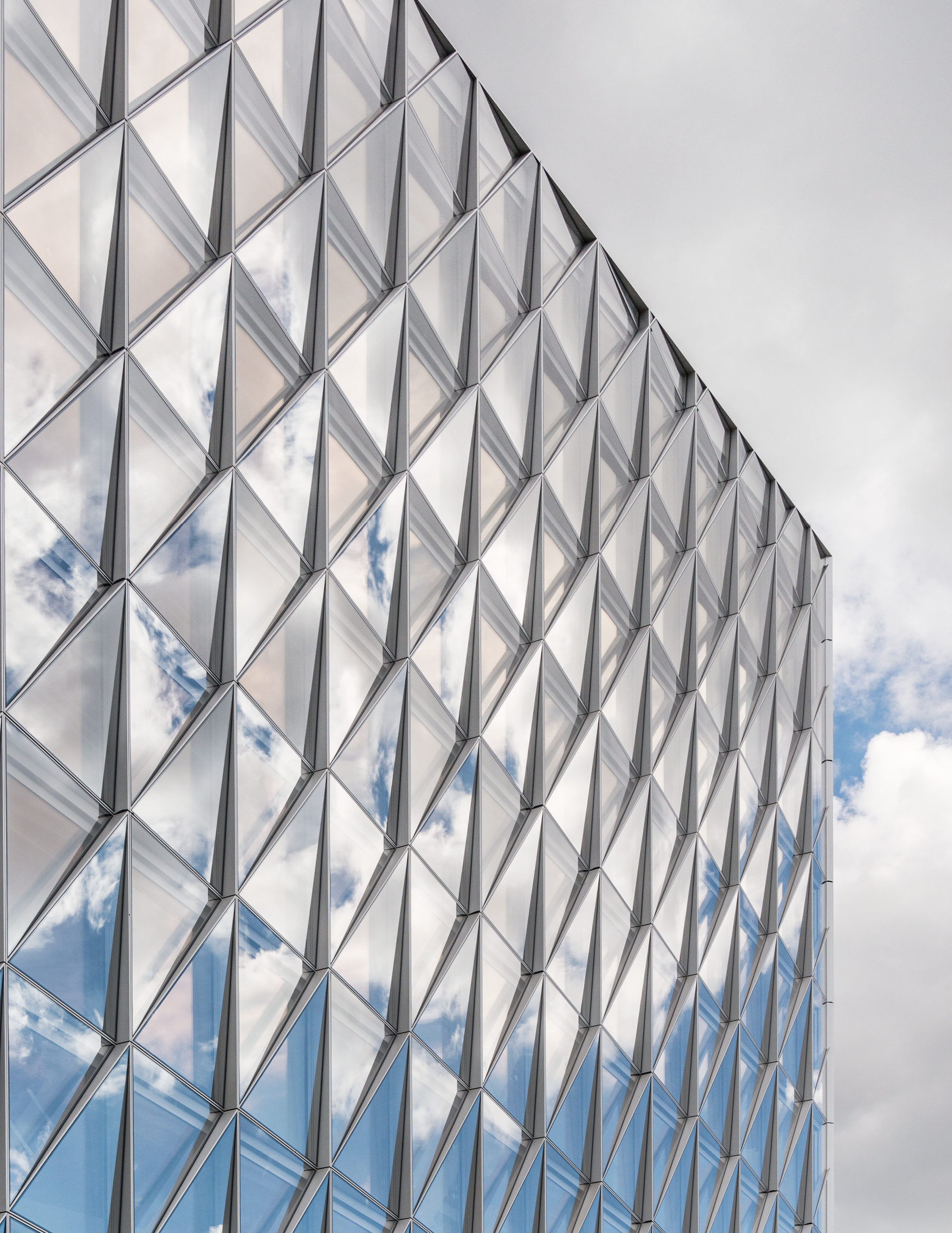 创新双层幕墙系统,打造节能舒适办公空间-12