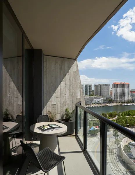 Heron 健康住宅大楼丨美国坦帕丨KPF-10