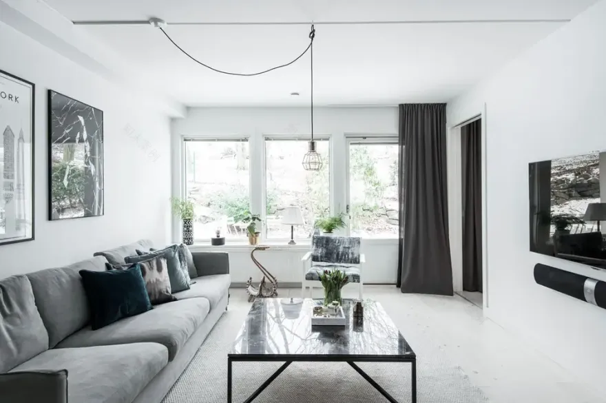 北欧风尚 | 原始木桌与炭灰色墙壁的完美搭配-8