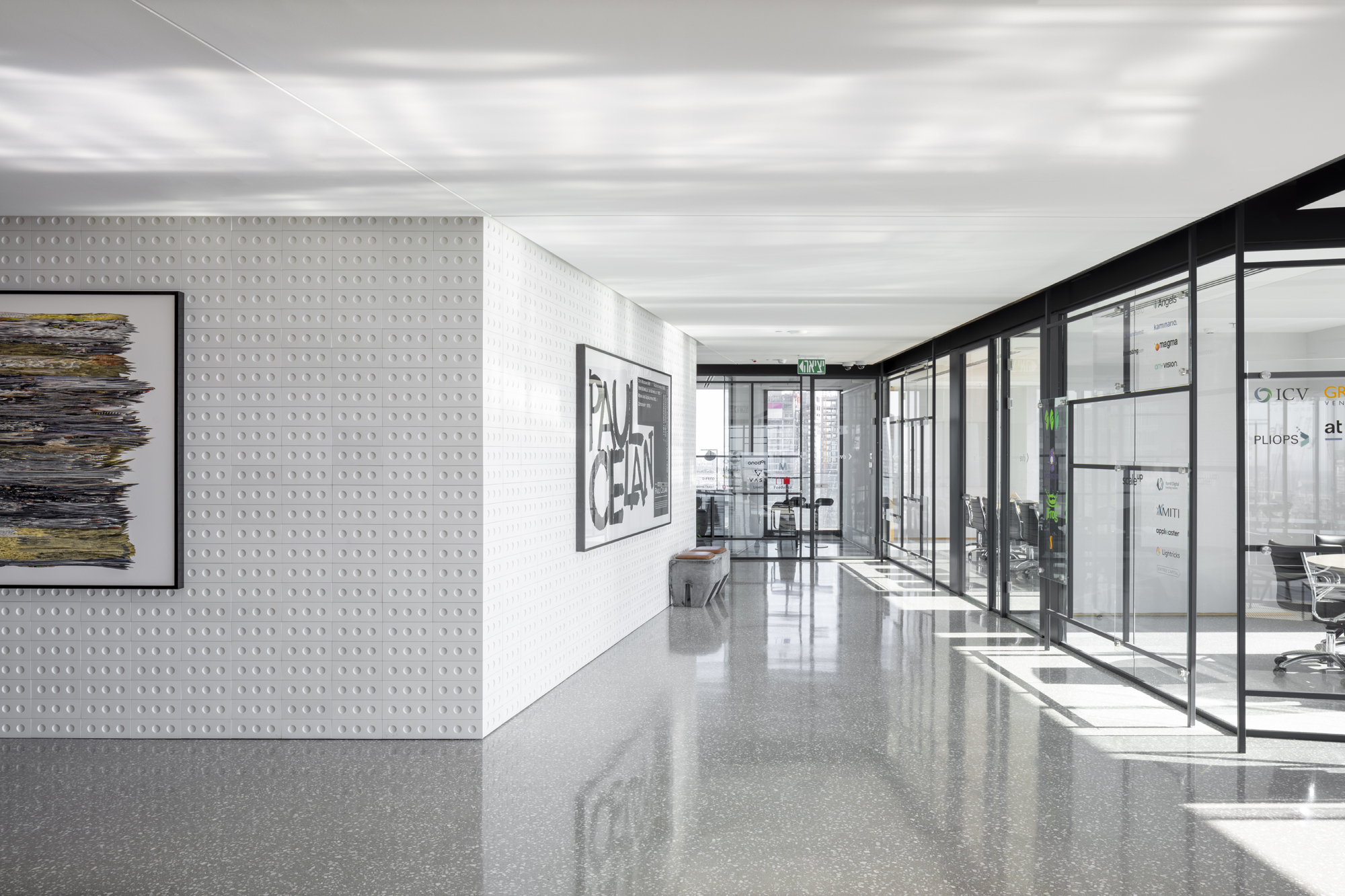 永恒之境 · 以色列 SVB 银行办公室设计-19