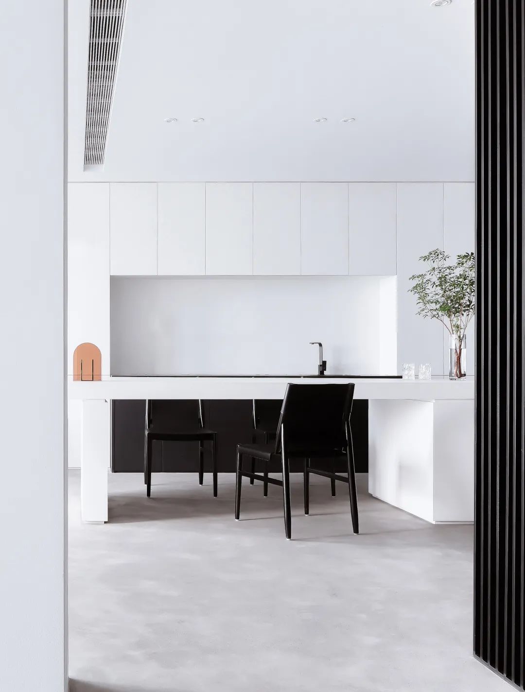 南京南站绿地之窗写字楼平衡黑白空间设计-39