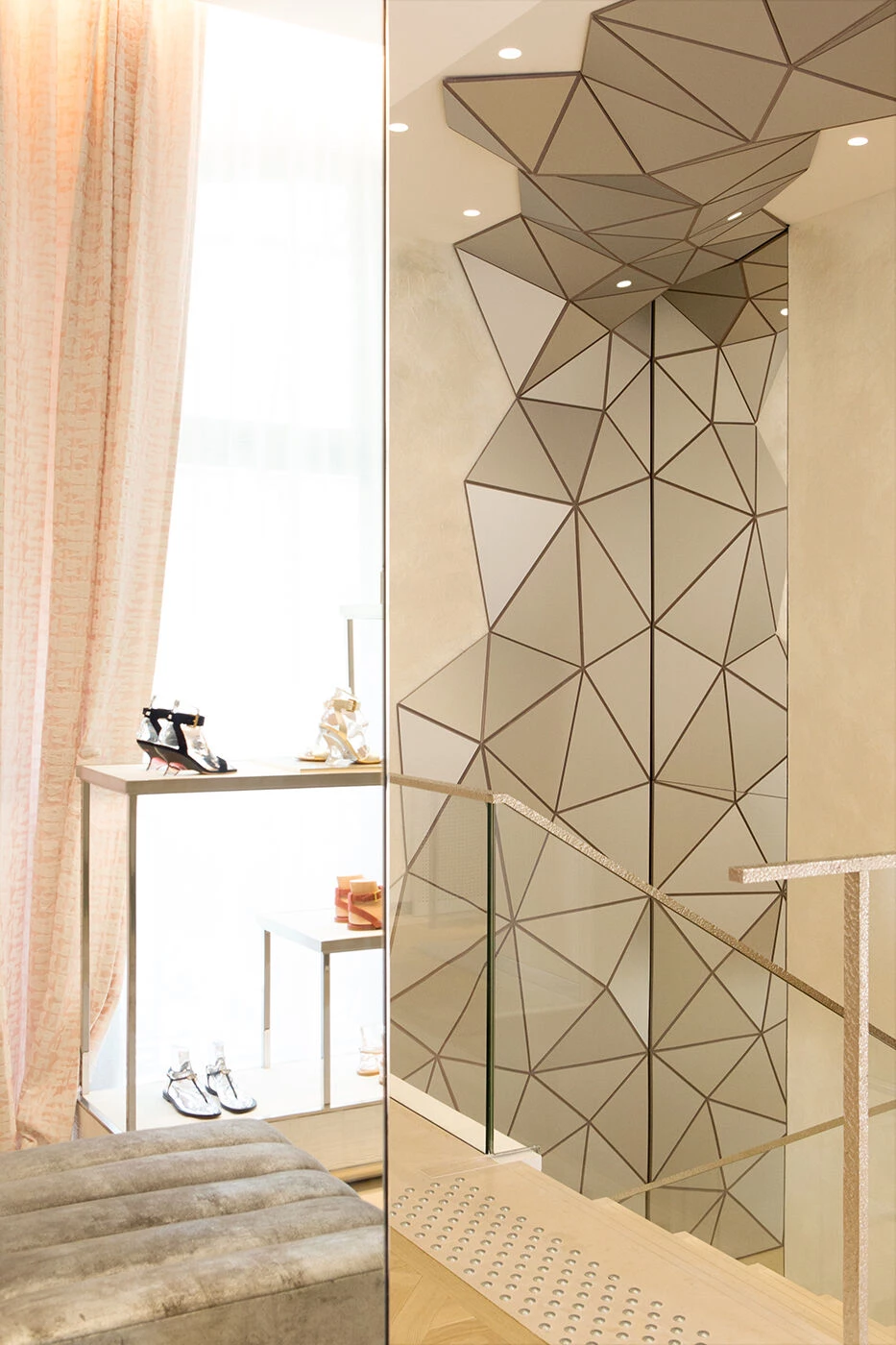 迪奥蒙特卡罗精品店楼梯区域设计-7