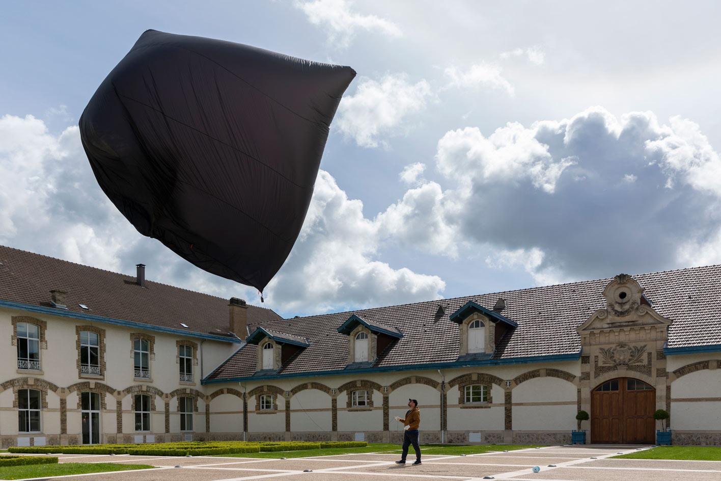 Tomás Saraceno 的"Aerocene"项目 | 漂浮的雕塑与环保的愿景-15