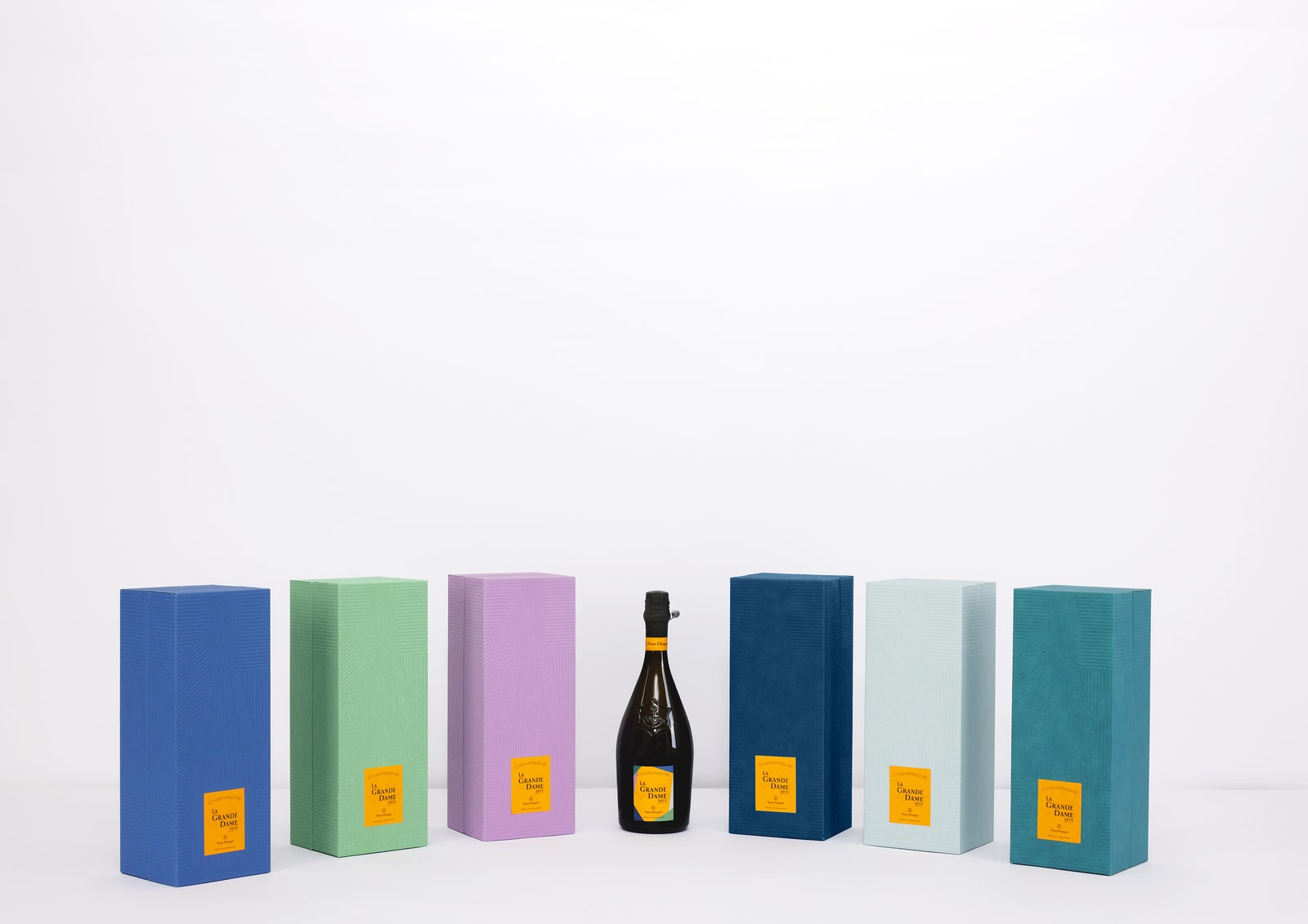 色彩大师 Paola Paronetto 为 Veuve Clicquot 打造 250 周年限量版设计-7