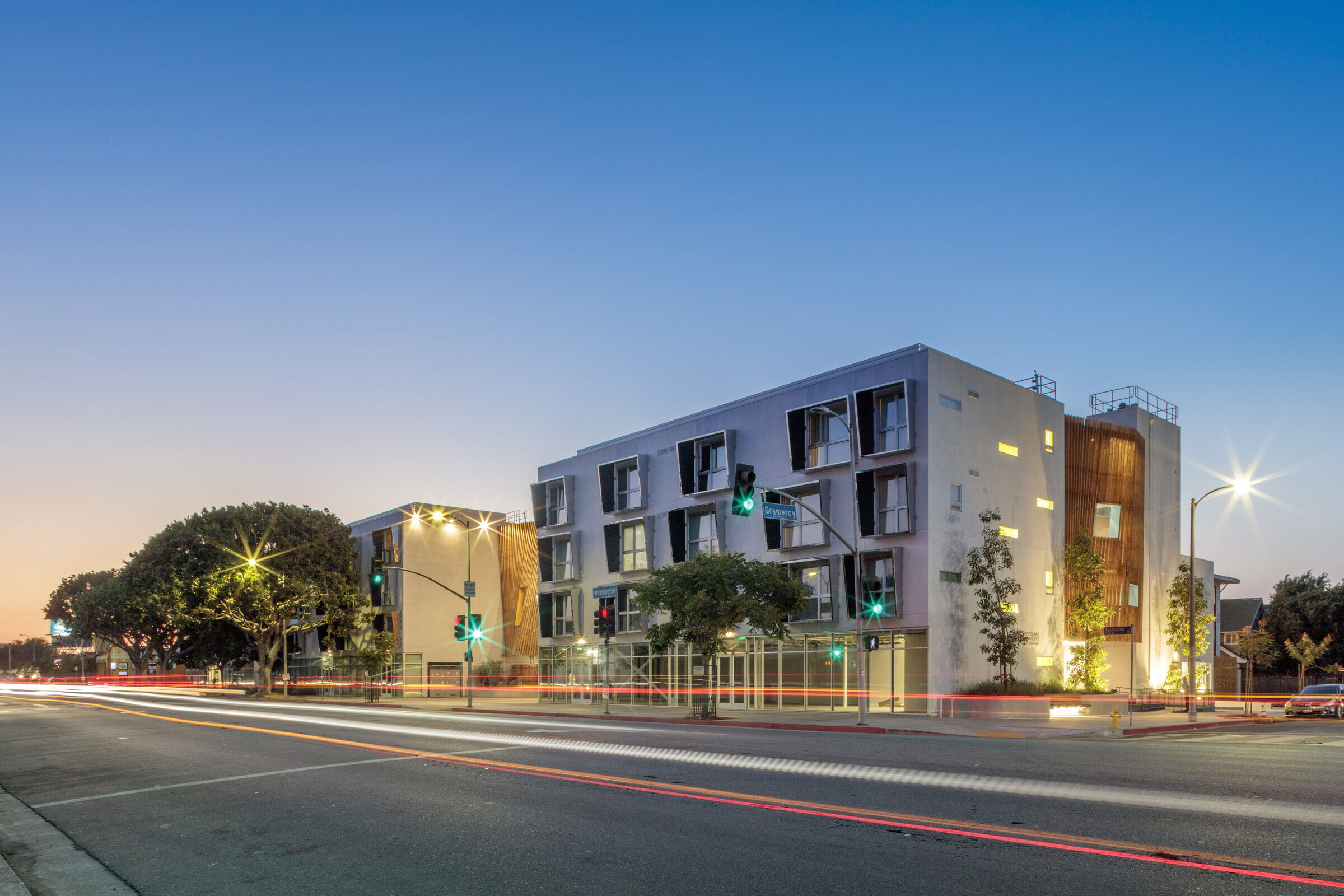 洛杉矶格拉默西广场老年人住房设计丨美国洛杉矶丨KEVIN DALY ARCHITECTS-11